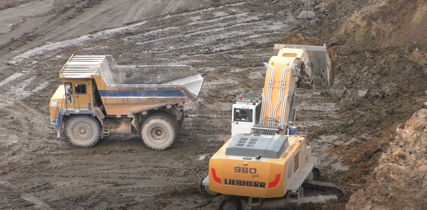 Гусеничный экскаватор Liebherr R980